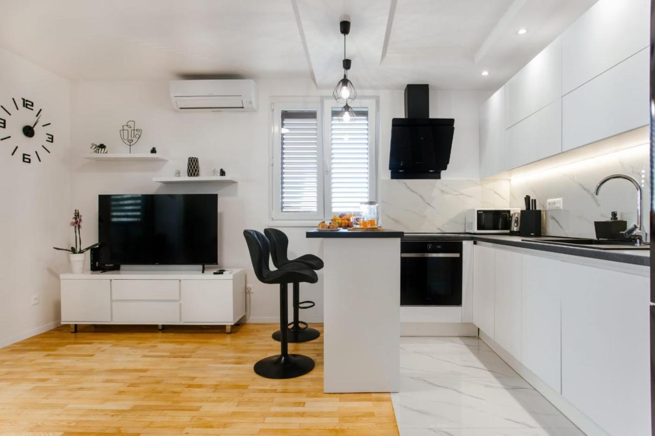 Apartment Bozic Omiš Exterior foto