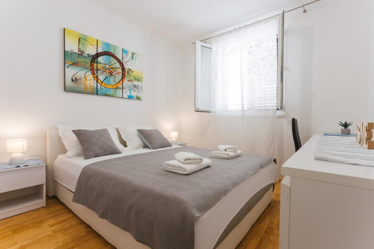 Apartment Bozic Omiš Exterior foto