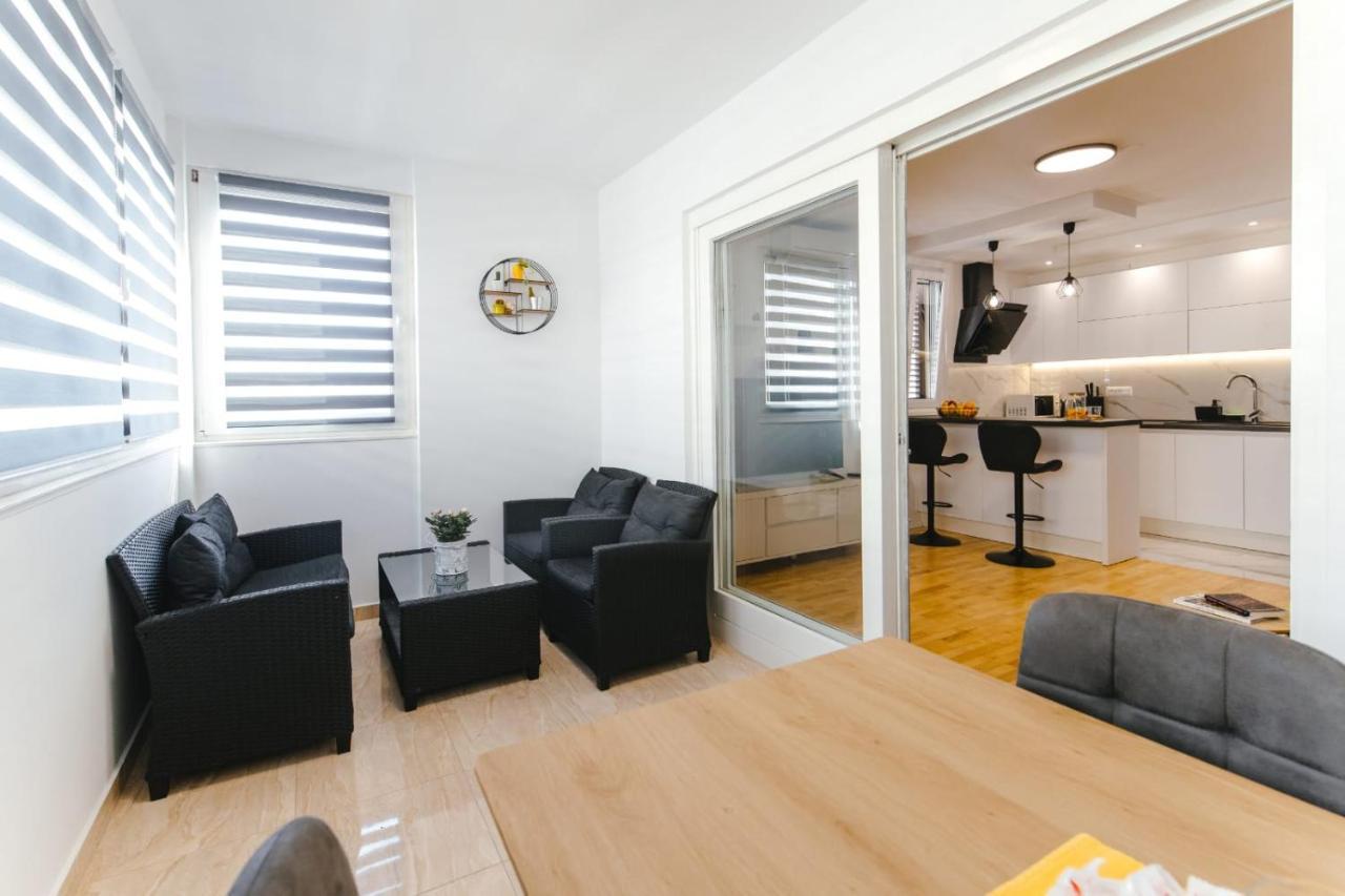 Apartment Bozic Omiš Exterior foto